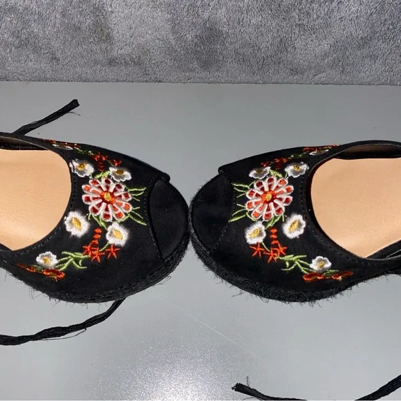 ASOS Shoes TAMIKO Size 4 Embroidered Black 4” High Wedges - Picture 9 of 15